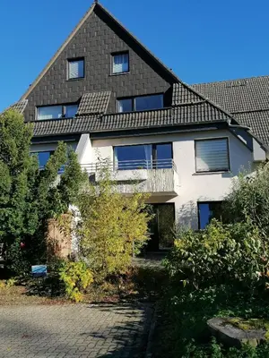 Das Gebäude in dem sich die Ferienwohnung befindet