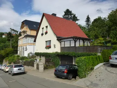 Das Gebäude in dem sich die Ferienwohnung befindet