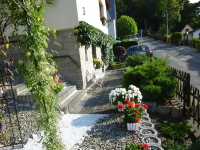 Ein Garten an der Unterkunft FeWo Wernigerode