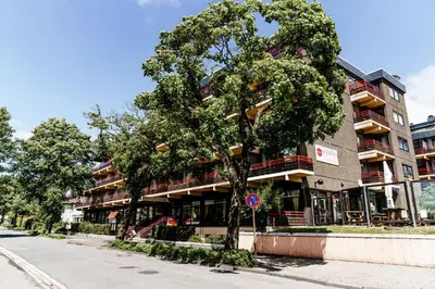 Das Gebäude in dem sich die Ferienwohnung befindet