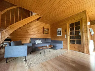 Ein Sitzbereich in der Unterkunft Ferienhaus Blauvogel 19