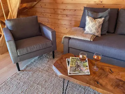Ein Sitzbereich in der Unterkunft Ferienhaus Blauvogel 19