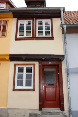 Das Gebäude in dem sich die Ferienwohnung befindet