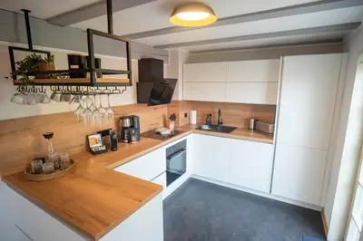 Küche/Küchenzeile in der Unterkunft Ferienhaus Schlossberg mit Infrarot-Kabine und Stellplatz