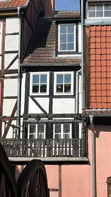 Das Gebäude in dem sich die Ferienwohnung befindet