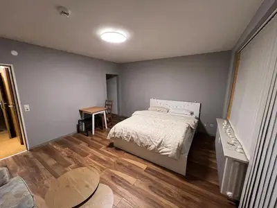 Ein Bett oder Betten in einem Zimmer der Unterkunft Renovated apartment with Wi-Fi