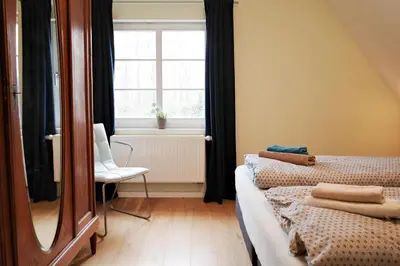 Ein Sitzbereich in der Unterkunft Forsthaus Wegenerskopf 10 Pers Natur & Ruhe
