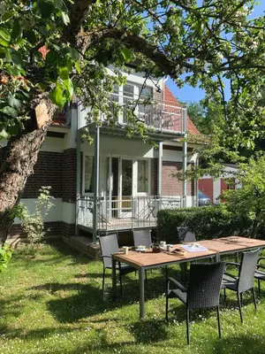 Ein Garten an der Unterkunft Forsthaus Wohnung 1 6 Pers Kamin & Waldluft