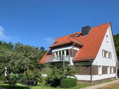 Das Gebäude in dem sich die Ferienwohnung befindet