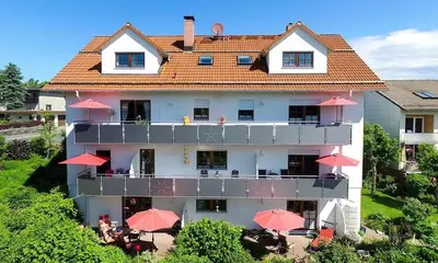 Das Gebäude in dem sich die Ferienwohnung befindet