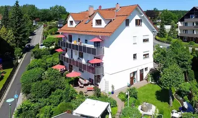 Das Gebäude in dem sich die Ferienwohnung befindet