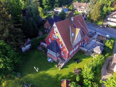 Das Gebäude in dem sich die Ferienwohnung befindet
