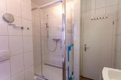 Ein Badezimmer in der Unterkunft Ferienwohnung Morgenrot in der Villa Harzer Flair