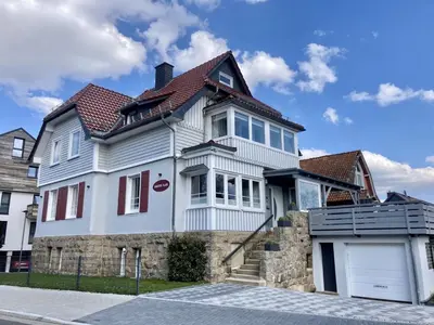 Das Gebäude in dem sich die Ferienwohnung befindet