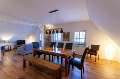 Ein Sitzbereich in der Unterkunft Maisonette-Ferienwohnung Hexentraum