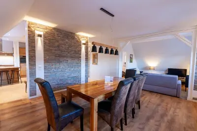 Ein Sitzbereich in der Unterkunft Maisonette-Ferienwohnung Hexentraum