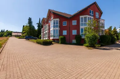 Das Gebäude in dem sich die Ferienwohnung befindet