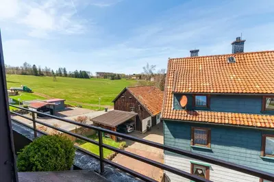 Das Gebäude in dem sich die Ferienwohnung befindet