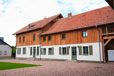 Das Gebäude in dem sich die Ferienwohnung befindet
