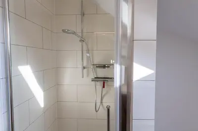 Ein Badezimmer in der Unterkunft Ferienwohnung Blickfang mit Balkon und Traumblick
