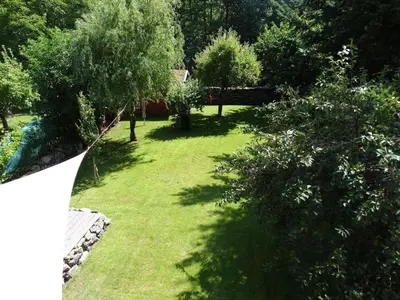 Ein Garten an der Unterkunft Haus Ilsegarten