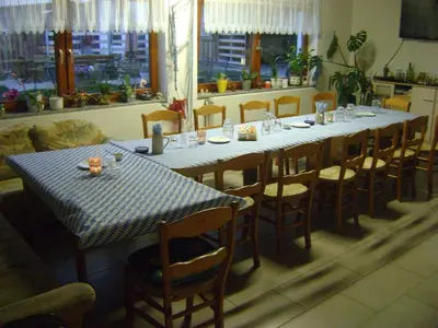 Ein Restaurant oder anderes Speiselokal in der Unterkunft Ferienwohnung am Kloster Drübeck