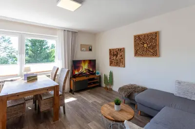 Ein Sitzbereich in der Unterkunft Ferienwohnung Bergrausch mit Balkon