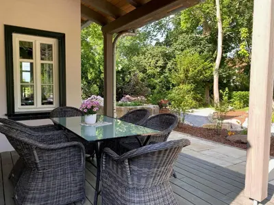 Ein Garten an der Unterkunft Landhaus zum Wilddieb