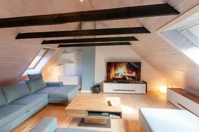 Ein Sitzbereich in der Unterkunft Ferienhaus Holzwurm