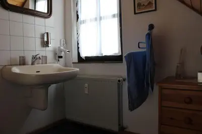 Ein Badezimmer in der Unterkunft Ferienhaus Färber