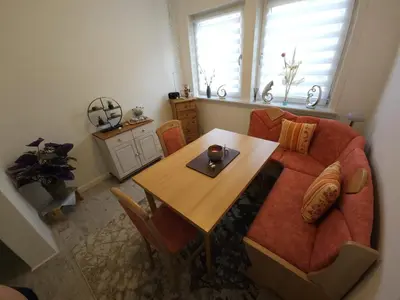 Ein Sitzbereich in der Unterkunft Ferienwohnung Steiger-Kaue am Rammelsberg