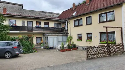 Das Gebäude in dem sich die Ferienwohnung befindet