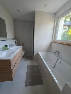Ein Badezimmer in der Unterkunft Ferienbungalow mit 2 Schlafzimmern, Sauna & Whirlpool