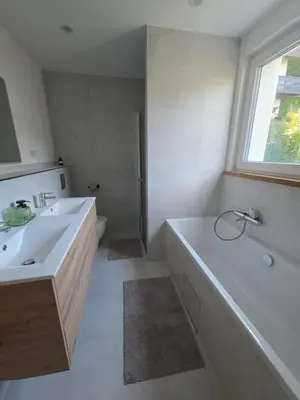 Ein Badezimmer in der Unterkunft Ferienbungalow mit 2 Schlafzimmern, Sauna & Whirlpool