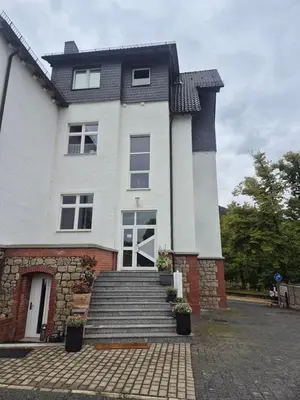 Das Gebäude in dem sich die Ferienwohnung befindet