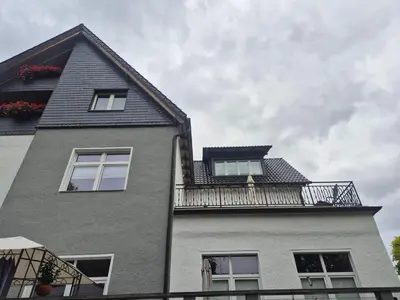 Das Gebäude in dem sich die Ferienwohnung befindet