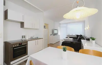 Küche/Küchenzeile in der Unterkunft 2 Bedroom Cozy Apartment In Goslar