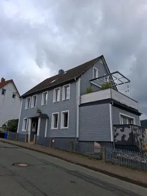 Das Gebäude in dem sich die Ferienwohnung befindet