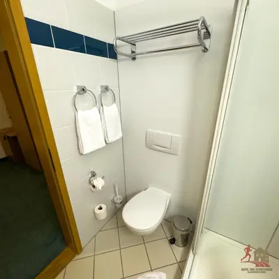 Ein Badezimmer in der Unterkunft Hotel zum Sportforum