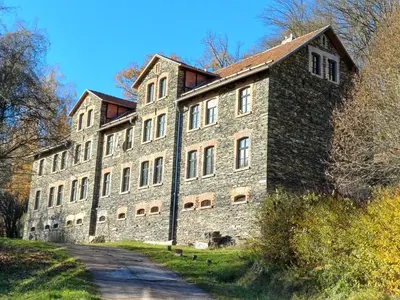 Das Gebäude in dem sich die Ferienwohnung befindet