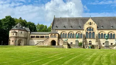 Ein Garten an der Unterkunft Flair mit Schwimmbad