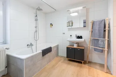 Ein Badezimmer in der Unterkunft Ferienwohnung am Nicolaiplatz