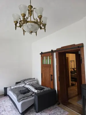 Ein Bett oder Betten in einem Zimmer der Unterkunft stilvolle Ferienwohnung an der St Nikolaikirche