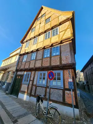 Das Gebäude in dem sich die Ferienwohnung befindet