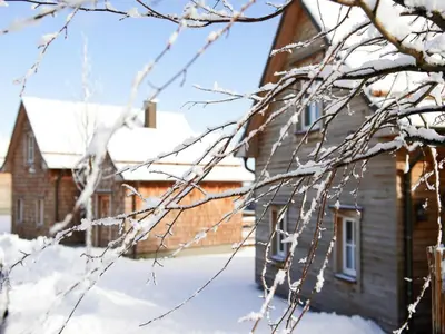 Doppelhaushälften, Torfhaus im Winter