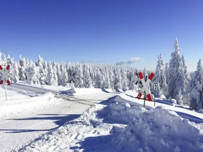 Doppelhaushälften, Torfhaus im Winter