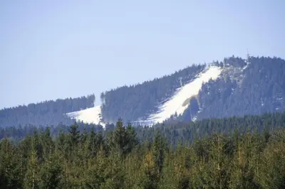 Ein allgemeiner Bergblick oder ein Berglick von der Ferienwohnung aus