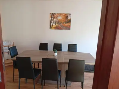 Ein Sitzbereich in der Unterkunft Ferienwohnung Margit am Park