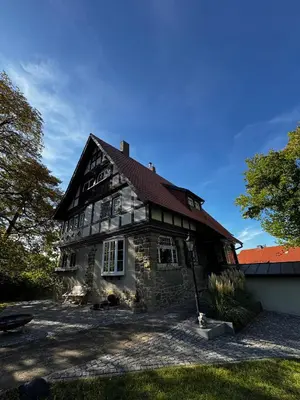Das Gebäude in dem sich die Ferienwohnung befindet
