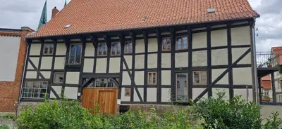 Das Gebäude in dem sich die Ferienwohnung befindet